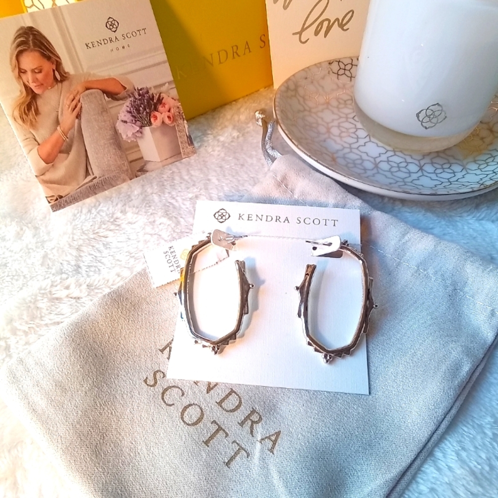 NWT Kendra Scott Bella Barque Hoop Earrings in Silver
